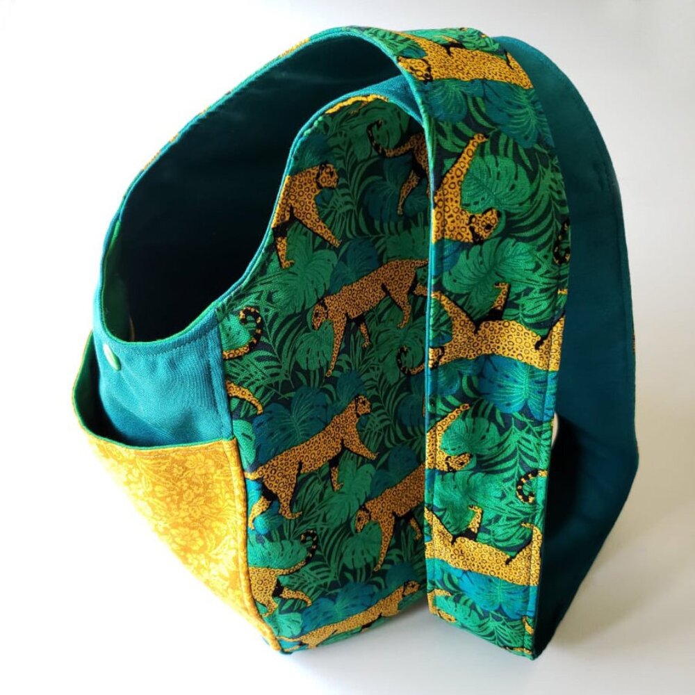 NEW Cheetahs Sling Bag Shoulder Purse Wildcat Cheetah Jungle Green Yellow Teal